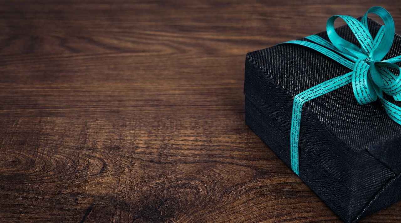 entdecken sie die besten babygeschenke für jeden anlass. von niedlichen kleidern bis hin zu nützlichem zubehör – finden sie das perfekte geschenk für neugeborene und werdende eltern!