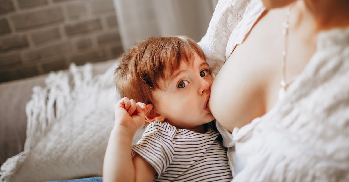 stillen ist eine wichtige phase in der frühen entwicklung eines kindes, die zahlreiche gesundheitliche vorteile für mutter und baby bietet. erfahren sie mehr über die techniken, tipps und vorteile des stillens.