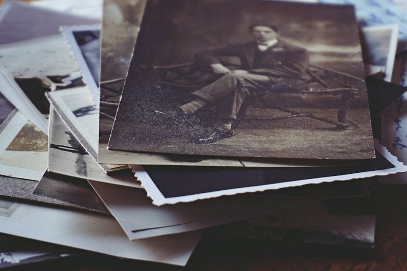 entdecken sie die faszinierende welt der genealogie und erforschen sie ihre familiären wurzeln. tauchen sie ein in die geschichte ihrer vorfahren und lernen sie, wie sie ihre eigene familiengeschichte dokumentieren können.