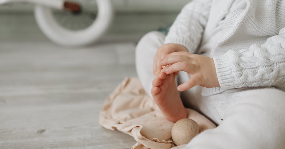 entdecken sie die faszinierenden meilensteine der entwicklung von säuglingen. erfahren sie mehr über die kognitiven, emotionalen und physischen fortschritte, die babys in ihrem ersten lebensjahr machen. tipps und informationen für eltern zur unterstützung des wachstums und der entwicklung ihres kindes.