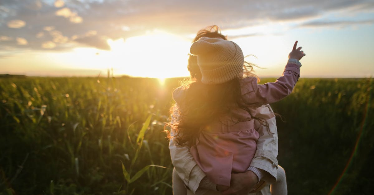 entdecken sie wertvolle tipps und ratschläge zum thema elternschaft. erfahren sie, wie sie ihre kinder liebevoll unterstützen und fördern können, während sie eine starke, gesunde beziehung aufbauen.