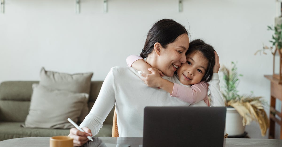 entdecken sie die welt des positiven erziehens! erfahren sie, wie sie durch liebevolle kommunikation und unterstützung die emotionalen und sozialen fähigkeiten ihres kindes fördern können. tipps und ressourcen für eine harmonische eltern-kind-beziehung.