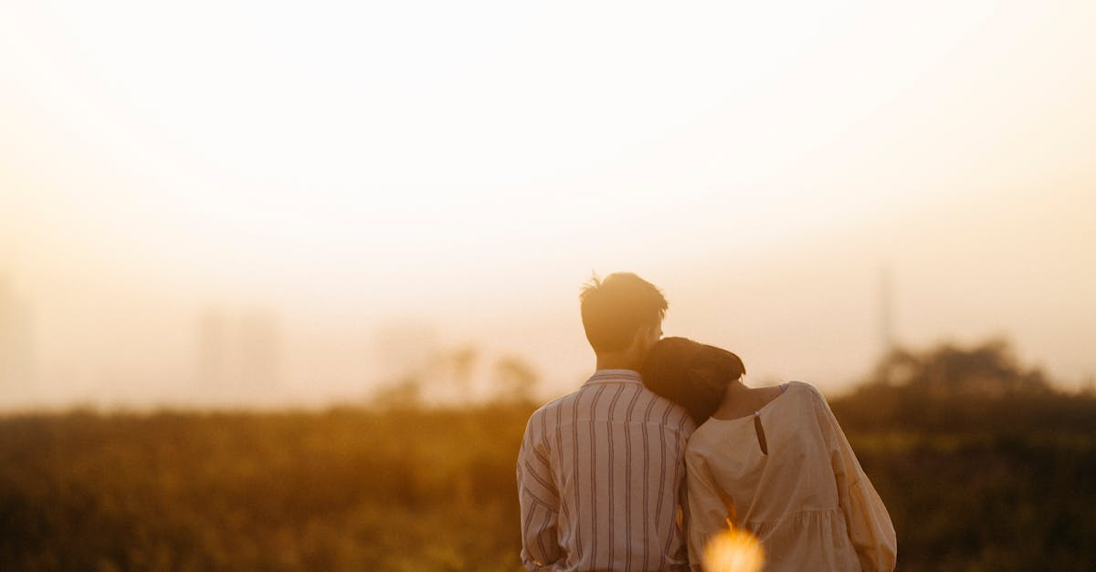 entdecken sie die geheimnisse einer erfüllenden beziehung. lernen sie, wie kommunikation, vertrauen und gemeinsame interessen ihre partnerschaft stärken können. erfahren sie, wie sie herausforderungen überwinden und eine tiefere verbindung zu ihrem partner aufbauen.