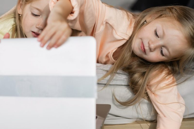 Virtuelle Elternschule: Bildung für moderne Eltern im digitalen Zeitalter