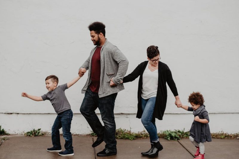 entdecken sie hilfreiche tipps, ratschläge und strategien rund ums elternsein. von der erziehung bis zum familienalltag – alles, was eltern wissen müssen, um ihre kinder optimal zu unterstützen.