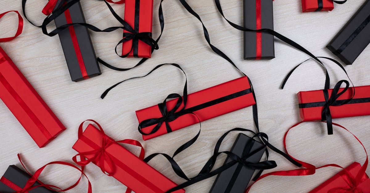 entdecken sie die schönsten hochzeitsgeschenke, die das brautpaar mit freude überraschen werden. von personalisierten geschenkideen bis hin zu traditionellen überraschungen - finden sie das perfekte präsent für den speziellen tag.